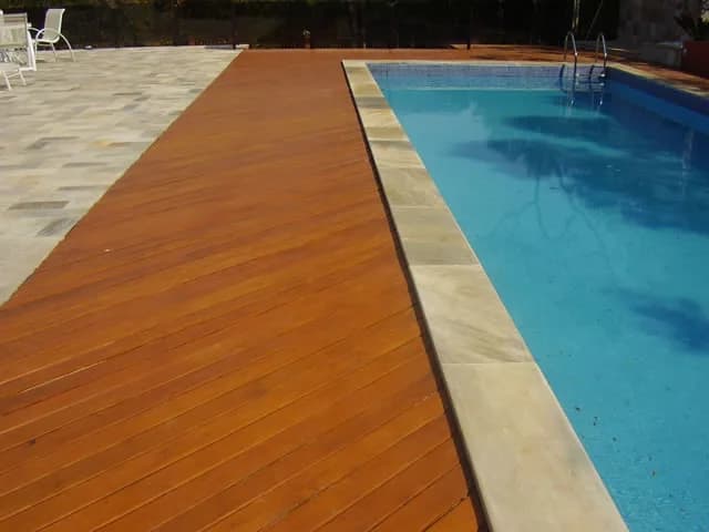 Bordas de Piscinas